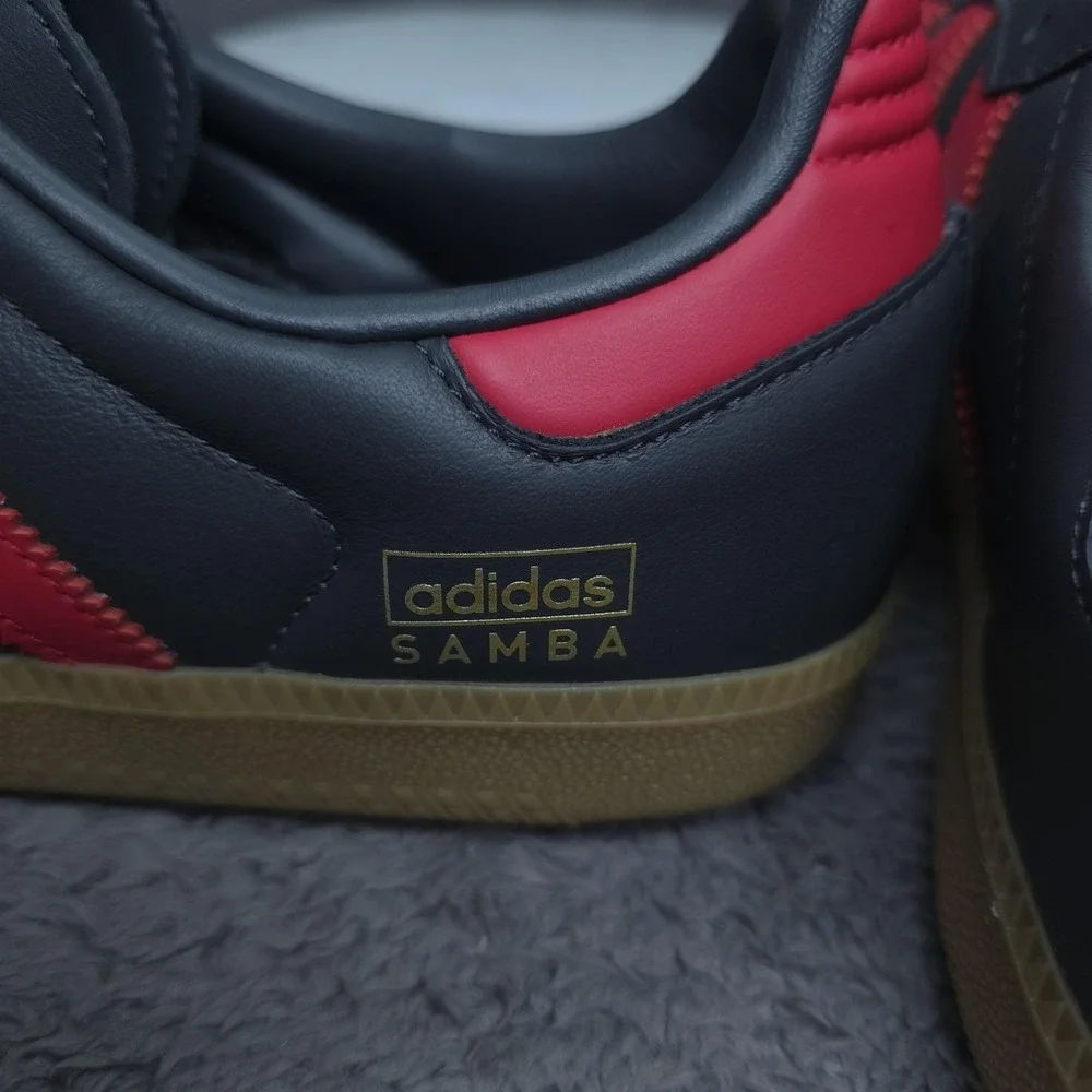 Adidas Samba Shoes Mens Size 8.5 Black Red Leather Gum Sole Soccer Sneakers